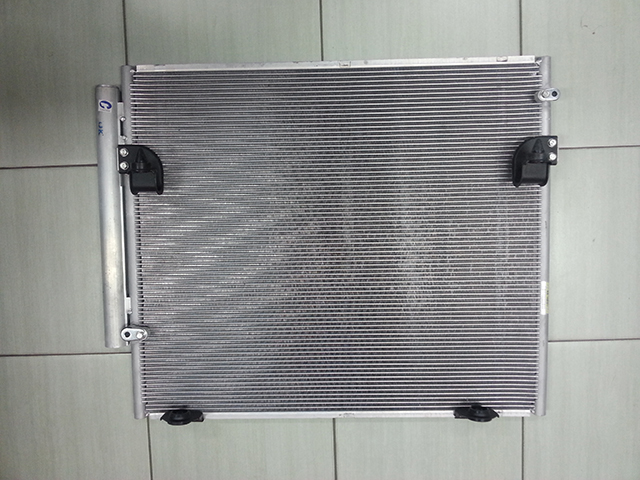 Toyota Fortuner (P) – Tongshi Auto Radiator Supplies